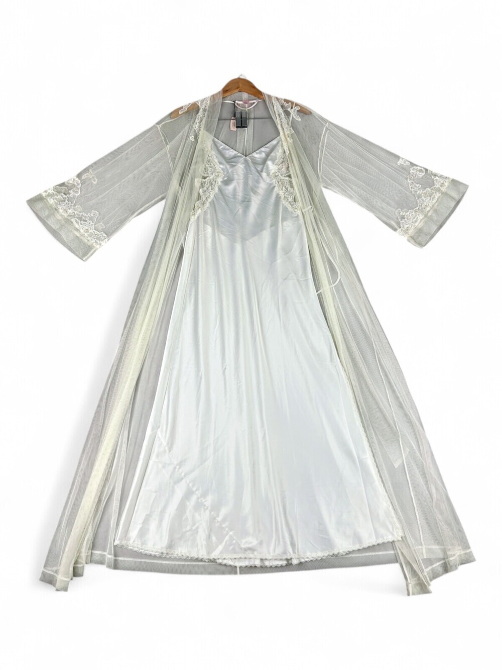 Victoria's Secret Sheer Lace Robe & Satin Slip Set - White S